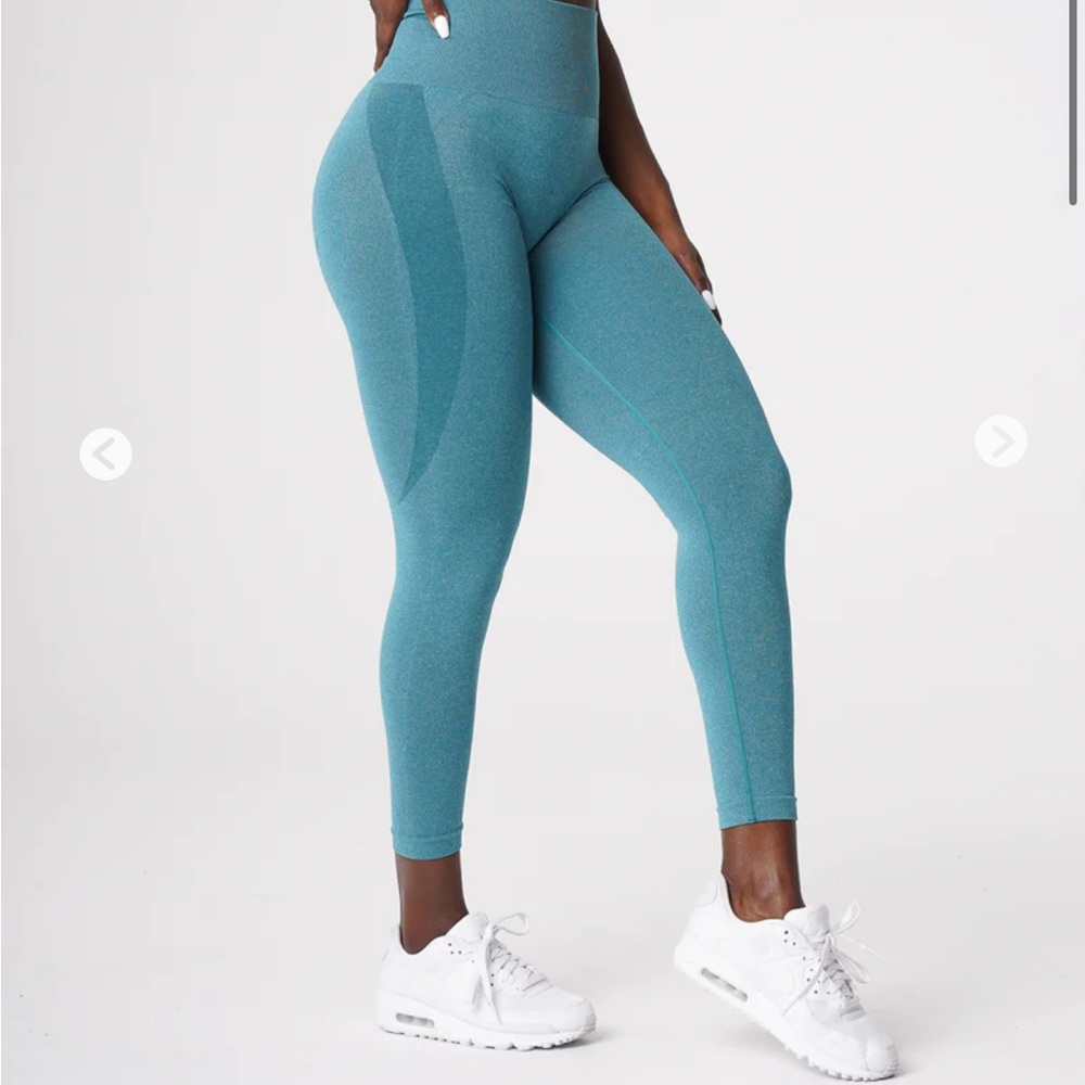 NVGTN Teal contour seamless leggings; please read description!